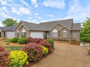 9623 E Vista Dr, Hillsboro, MO 63050