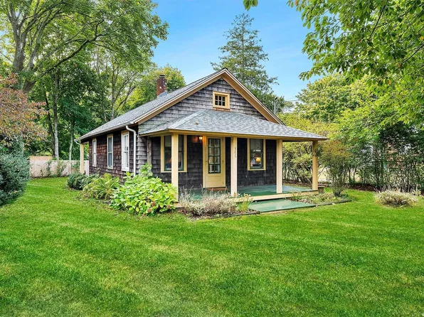 546 Abrahams Path, Amagansett, NY 11930