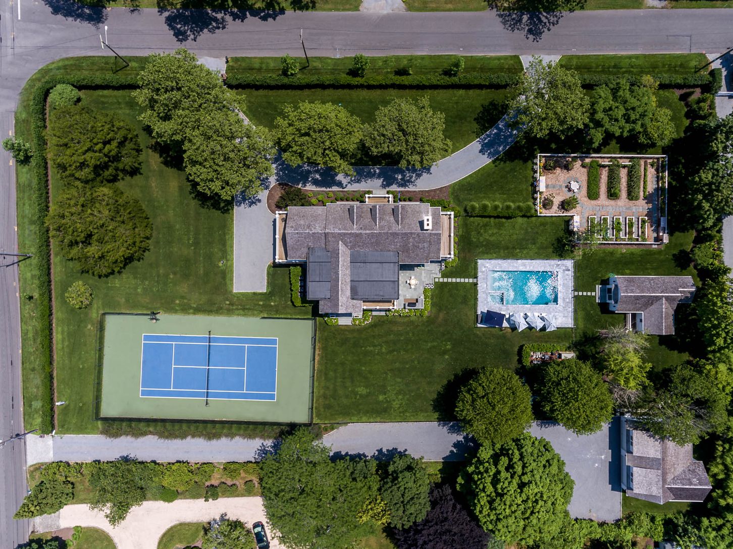  Family Compound on 2.2 Acre
