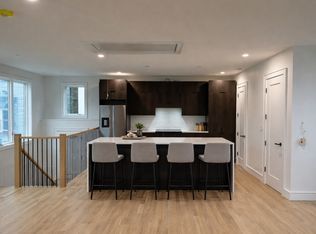 4243 N Damen Ave #CH, Chicago, IL 60618