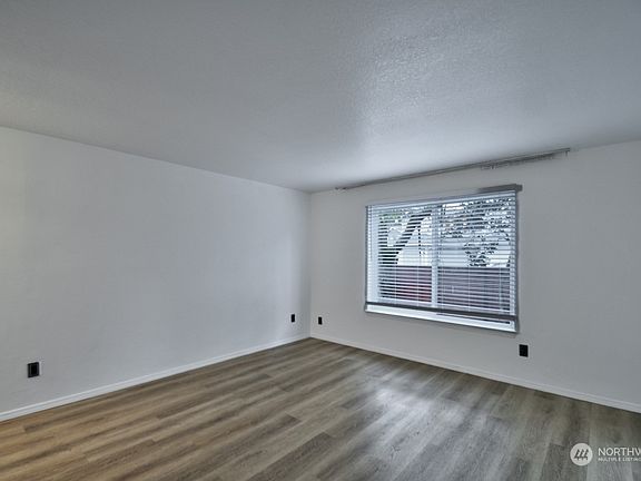 3rd image of 6114 Huntington Lane SE