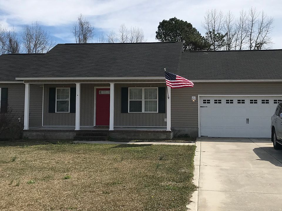 1st image of 122 Woodbury Farm Dr