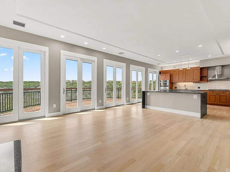 10204 Echoridge Dr — Photo 10