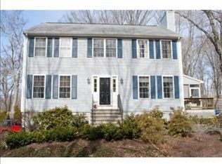 17 Grove St, Plainville, MA 02762
