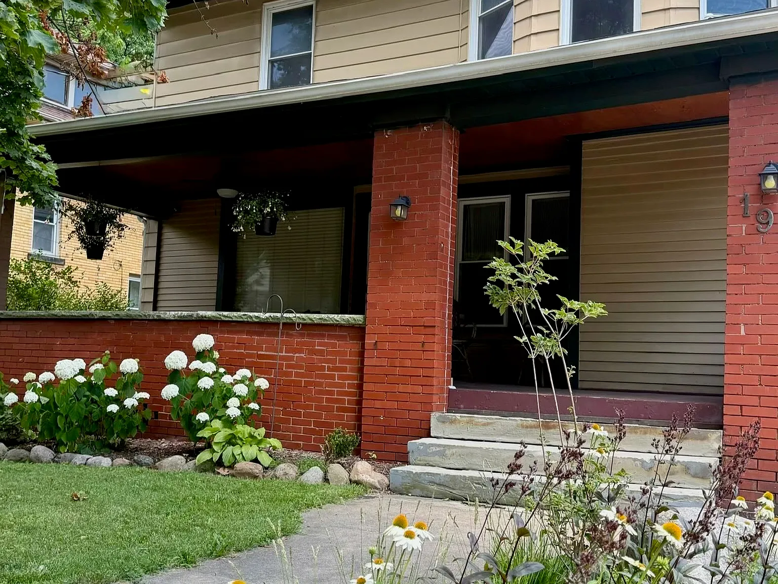 2 bed, 926 sqft, $1,040 — Photo 2