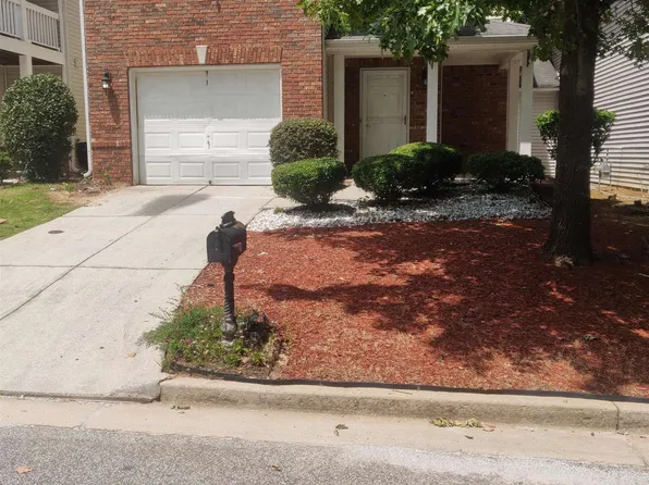 679 Shadow Lakes Dr, Lithonia, GA 30058