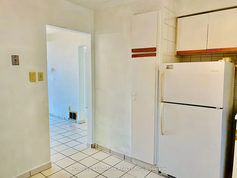 155 Corinthian Blvd — Photo 8