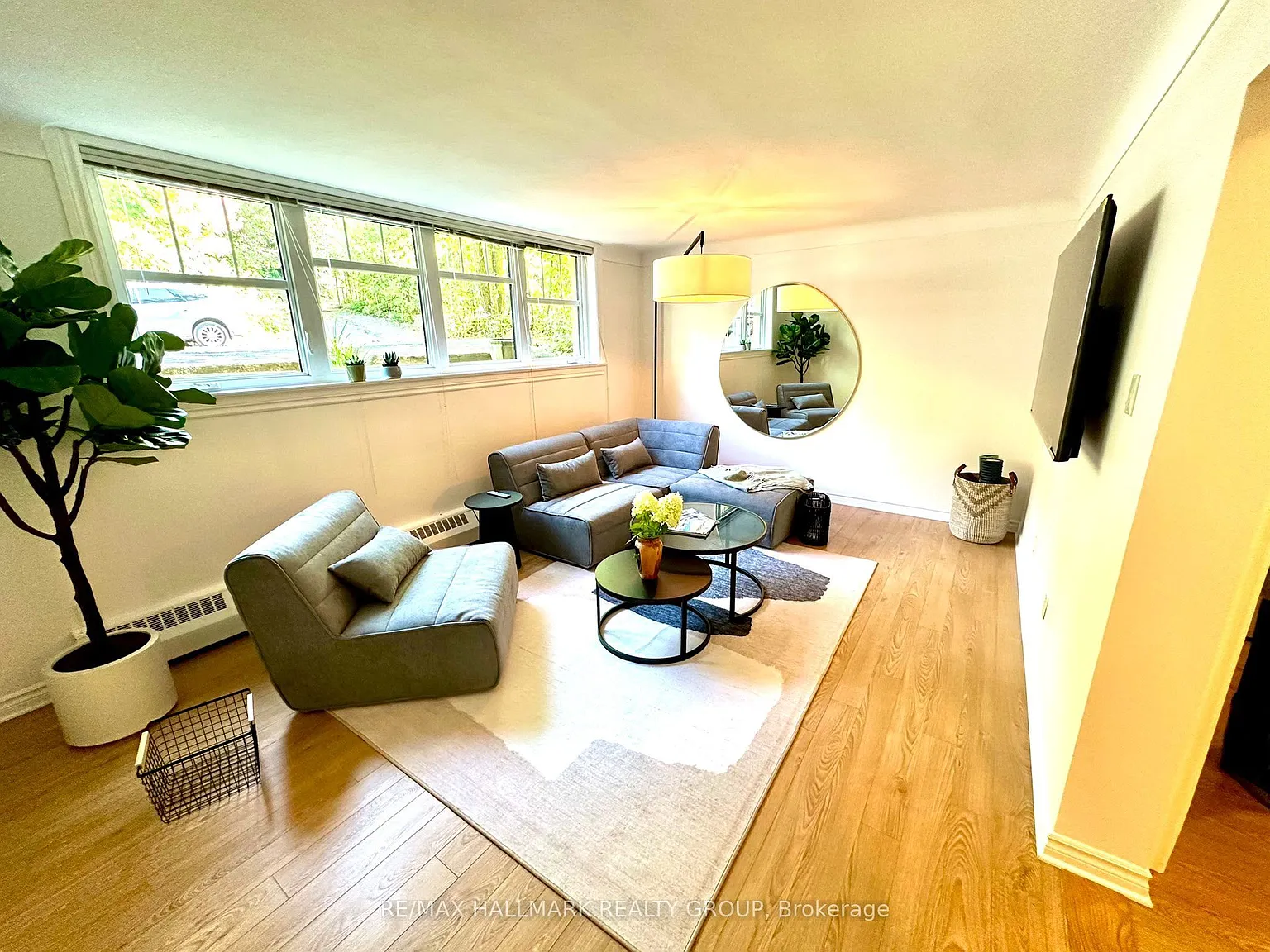 2 bed, $2,700 — Photo 4