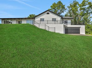 55 Cross Rd, Marlboro, NY 12542