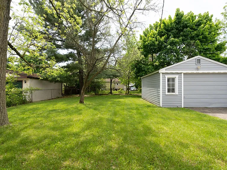 1587 Leroy St — Photo 20
