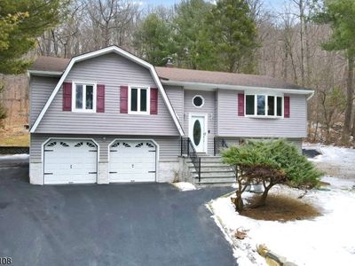 18 Juniper Ter, Ringwood, NJ, 07456