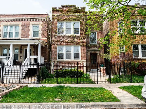 3rd image of 3844 N Richmond St #1