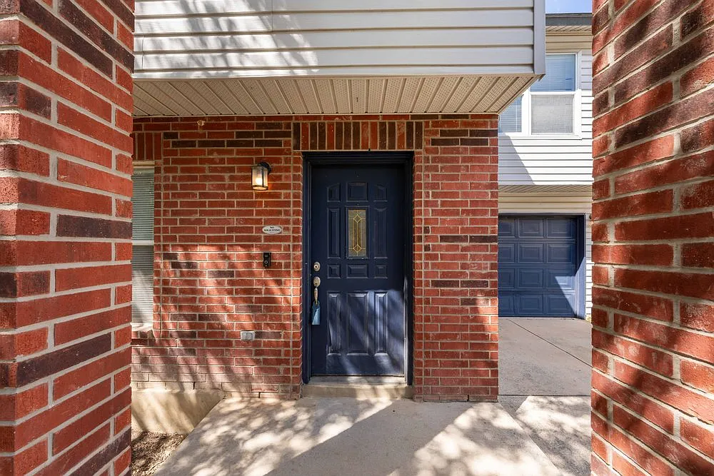 Bright 3-Bed Home with Garage, Fenced Yard, and Modern Comforts 10119 Trailhead Pass, San Antonio — Photo 3