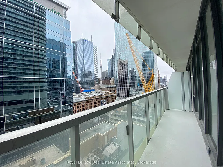 197 Yonge St #1207 — Photo 10