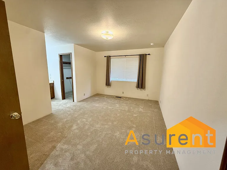 2976 Grizzly Dr — Photo 11