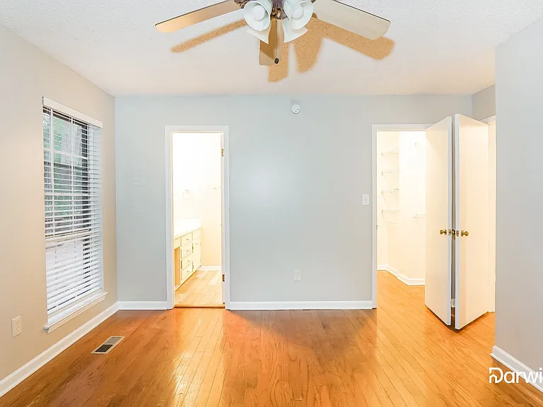 5704 Dorchester Way — Photo 8