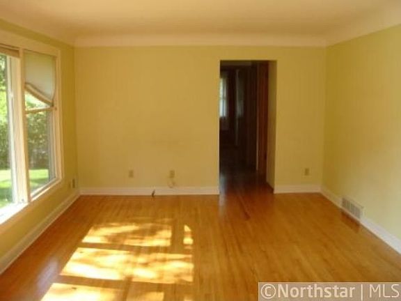 2nd image of 14913 Sharon Ln