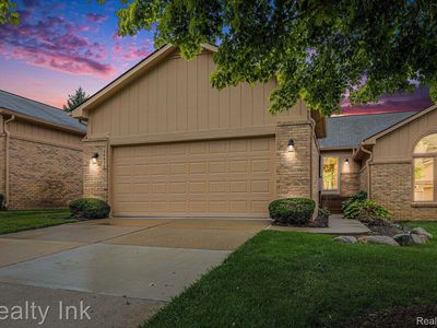34978 White Pine Trl, Farmington, MI, 48335