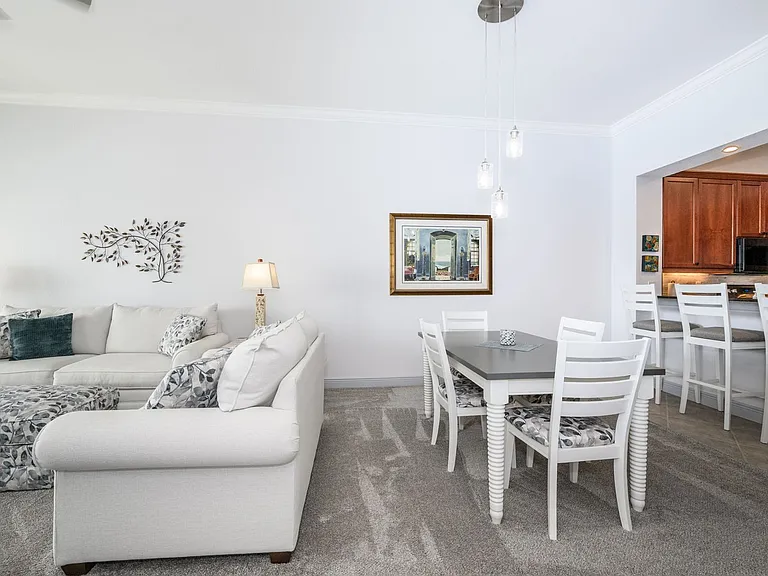 5116 Melbourne St #B-303 — Photo 11