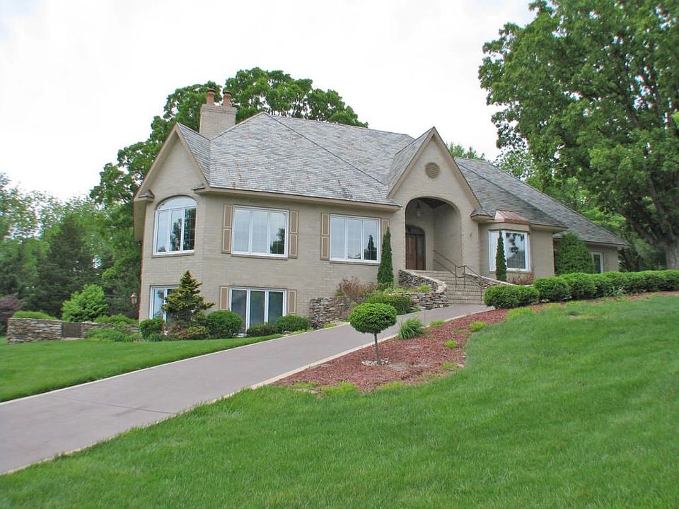1st image of 5575 S Castlebay Dr