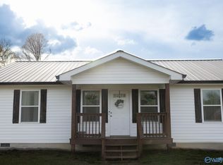 561 Walter Whitt Rd, Boaz, AL 35956