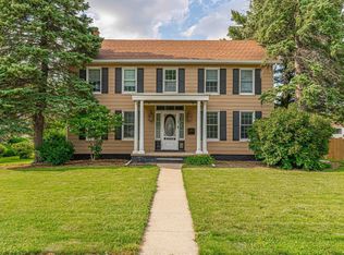 107 W 3rd St, El Paso, IL 61738