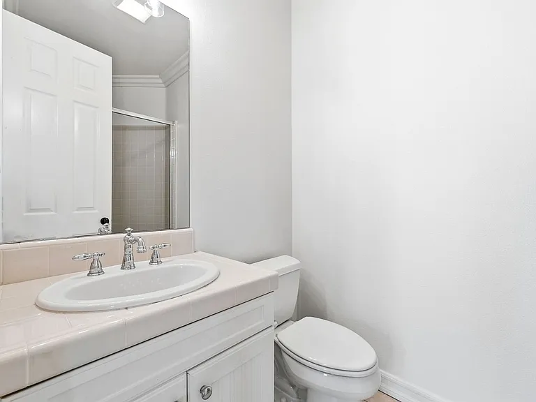 5571 Ocean Terrace Dr — Photo 32