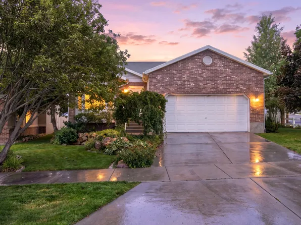6497 W Black Oak Dr, West Jordan, UT 84081
