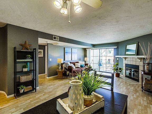 5th image of 4452 Mentone St Unit 305