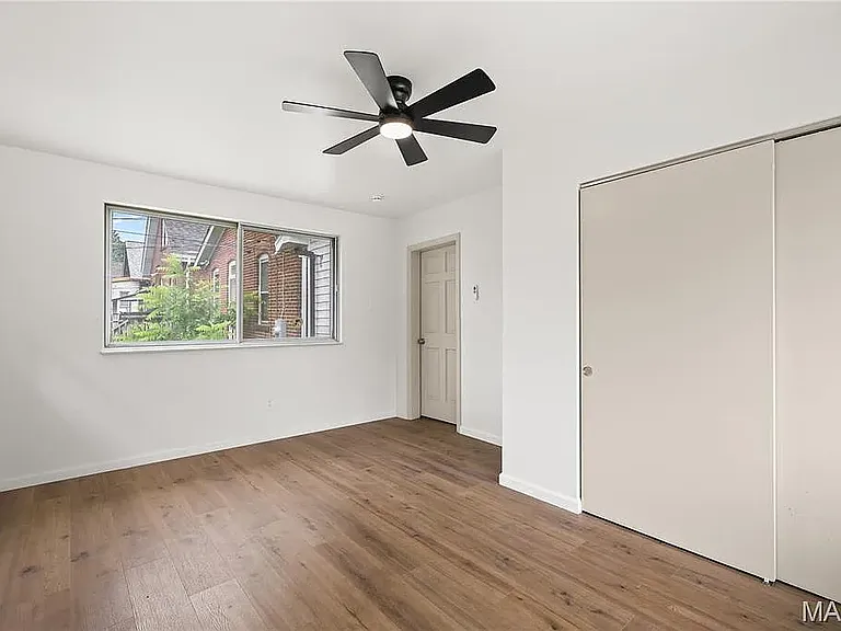 5223 Schollmeyer Ave — Photo 12