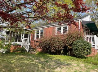 211 Mohawk Dr, Greenville, SC 29609