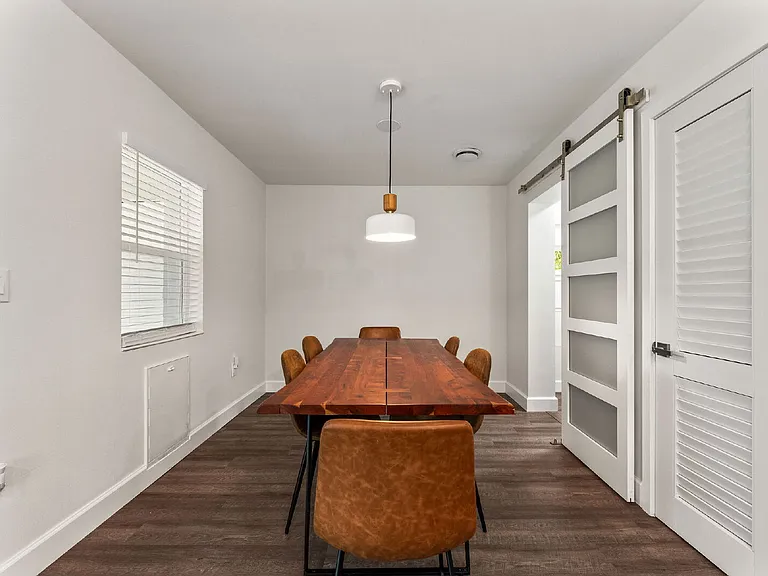 1143 Linden St — Photo 11