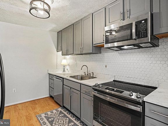5th image of 16151 Brooksmead Ct