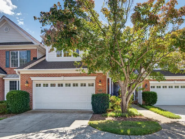 9203 Fawn Lake Dr, Raleigh, NC 27617