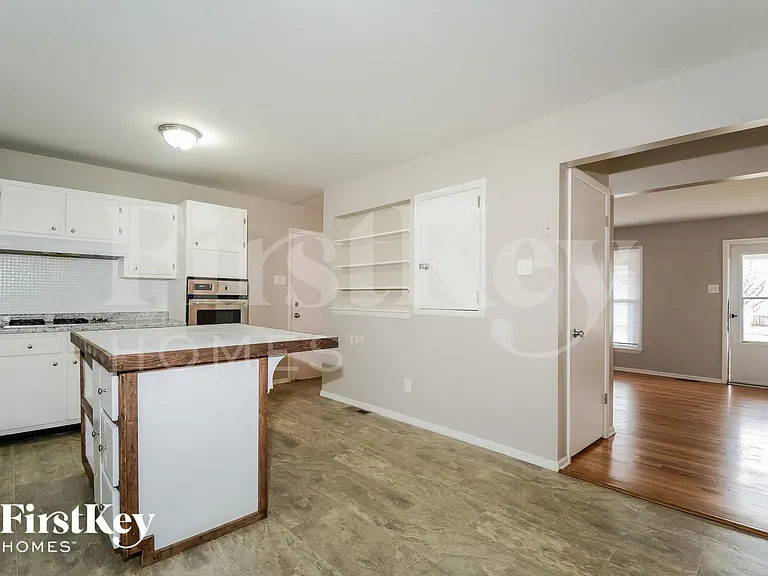 1432 Glenmeade Dr — Photo 7