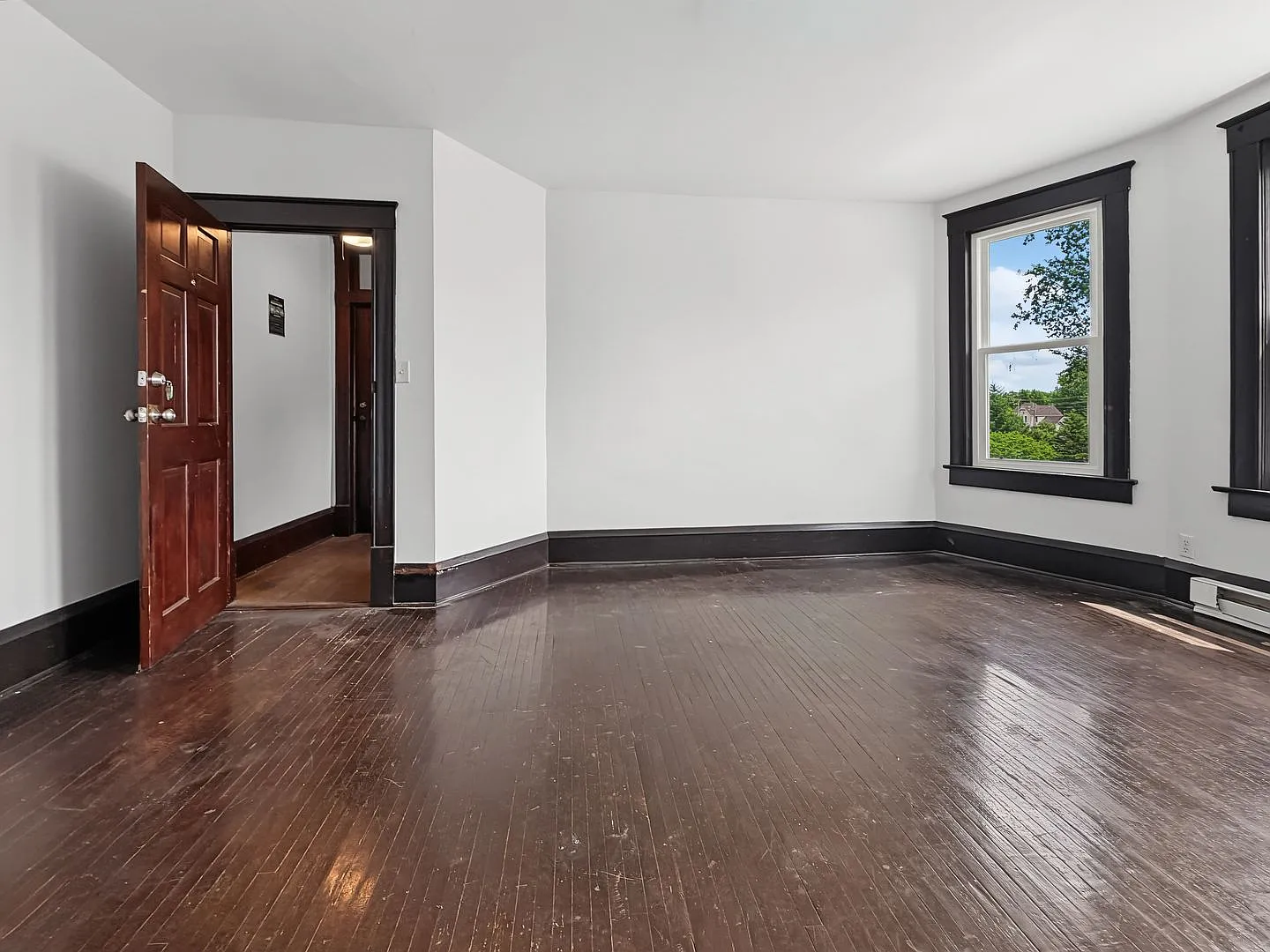 1 Bedroom, 1 Bathroom For Rent Now Gibson City — Photo 1