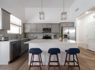 Liv Sky Cottages, Flagstaff, AZ 86001