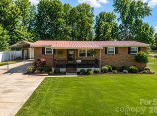 2410 Juniper Dr, Charlotte, NC 28269