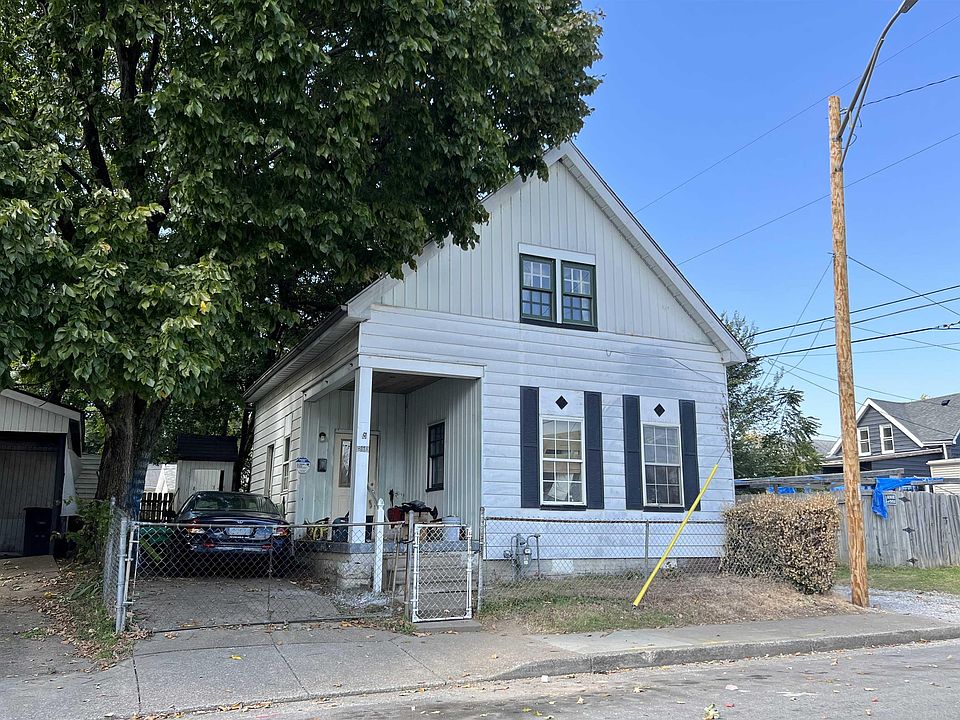 2nd image of 808 Baker Ave