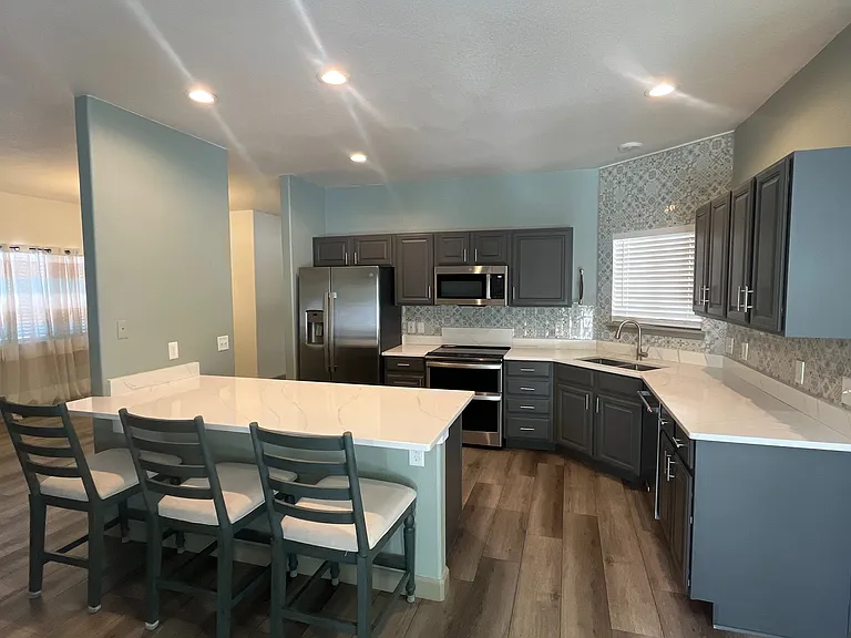 317 Victoria St — Photo 21