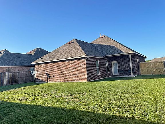 3rd image of 182 Chestnut Ridge Dr