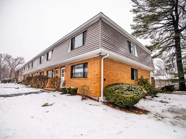 81 Farrwood Dr Unit 81, Haverhill, MA 01835