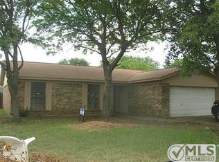 3024 Meadowmoor St, Fort Worth, TX 76133
