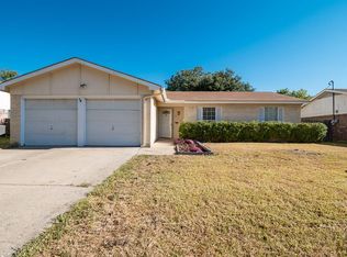 536 NW Ann Lois Ln, Burleson, TX 76028