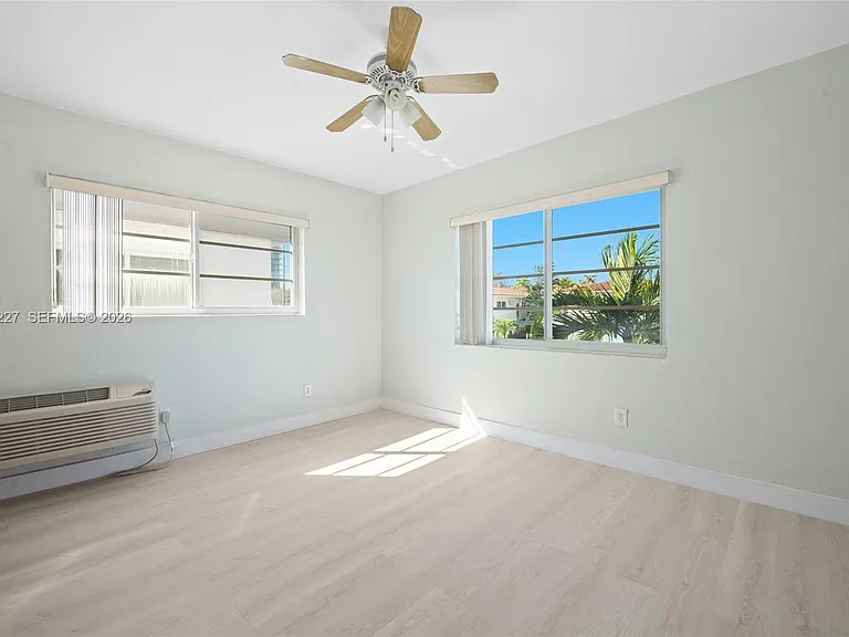 7315 Byron Ave #10 — Photo 13
