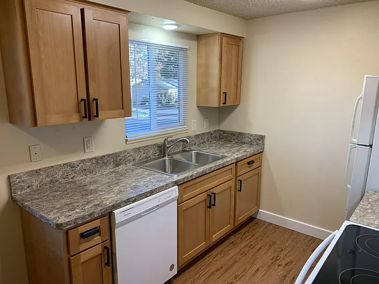 1835 NE Purcell Blvd #2 — Photo 16