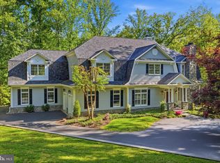 1133 Springvale Rd, Great Falls, VA 22066