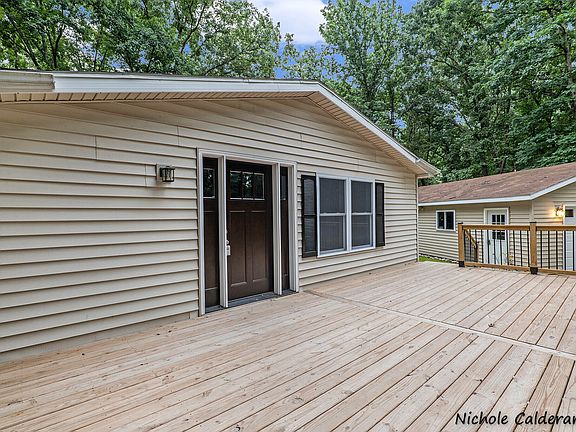 3rd image of 8114 Chippewa Ct