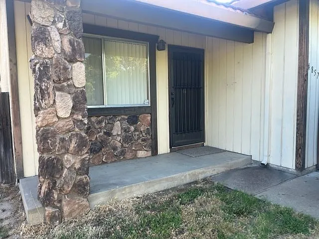 4857 Pasarobles Dr