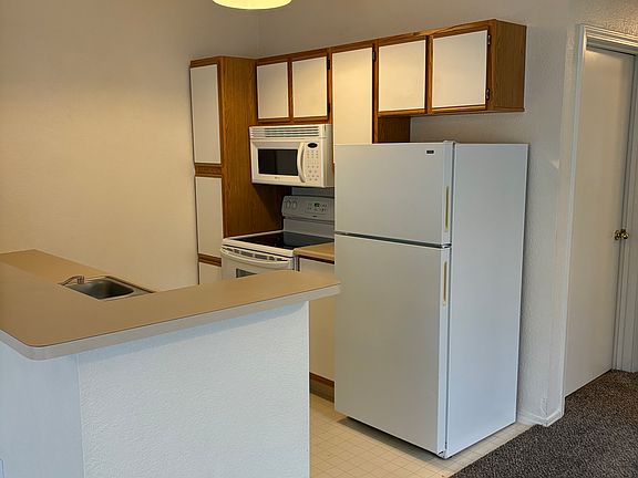 3rd image of 3132 N Esquire Dr APT 202